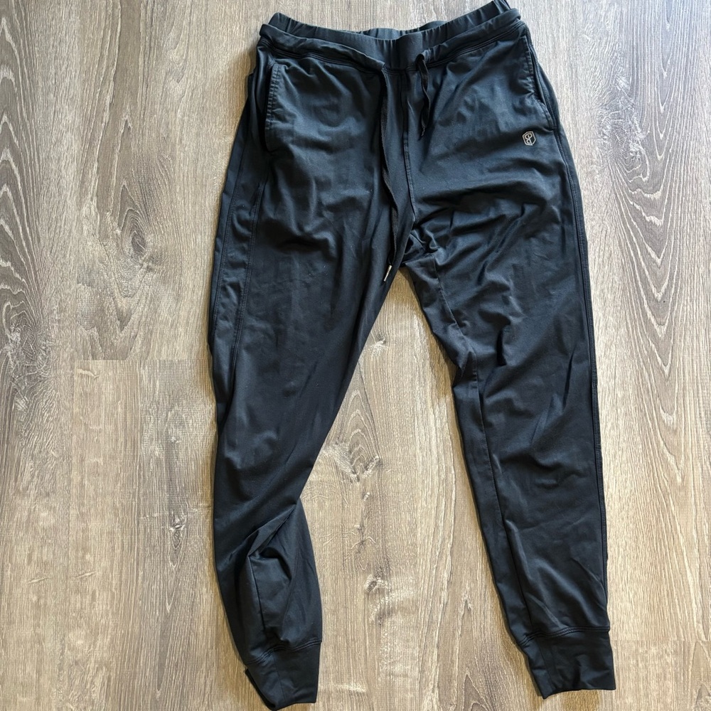 Born primitive women’s joggers